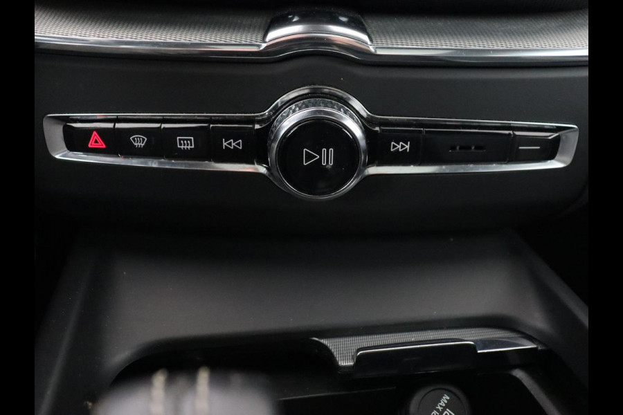 Volvo XC60 2.0 Recharge T8 AWD R-Design | Panoramadak | Trekhaak | Stoel & stuurverwarming | 360 Camera | 21'' | Harman/Kardon | Adaptive cruise | Keyless | Carplay | Memory | PHEV | Plug In