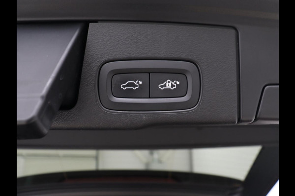 Volvo XC60 2.0 Recharge T8 AWD R-Design | Panoramadak | Trekhaak | Stoel & stuurverwarming | 360 Camera | 21'' | Harman/Kardon | Adaptive cruise | Keyless | Carplay | Memory | PHEV | Plug In