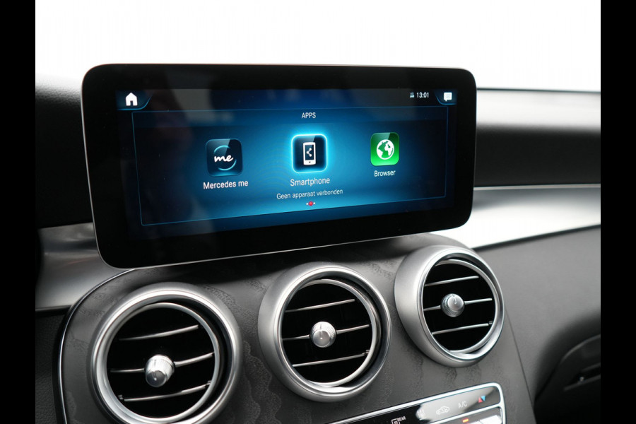 Mercedes-Benz GLC 300e 4MATIC AMG Plug In Hybrid 320pk Dealer O.H PHEV | Alcantara Sportstoelen Verwarmd | Cruise Control | Camera | Apple Carplay | 19"L.M | Navi Full Map | DAB |