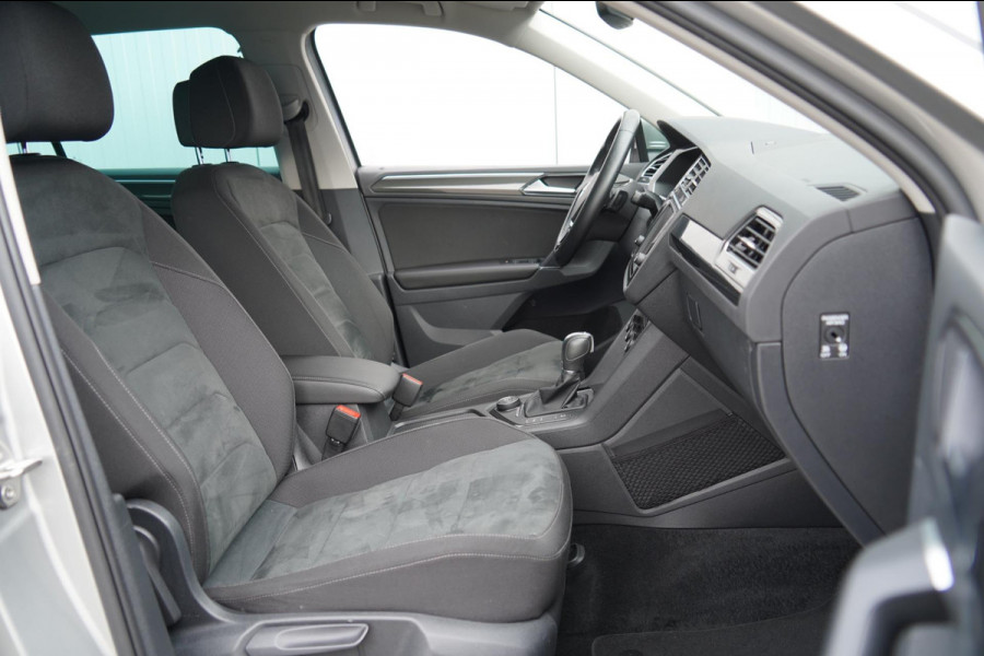 Volkswagen Tiguan 2.0 TSI 4Motion Highline / Virtual cockpit / Led / PDC / 2e Eig. / NL-Auto!