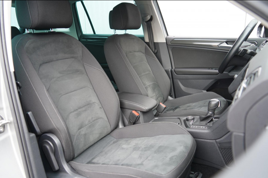 Volkswagen Tiguan 2.0 TSI 4Motion Highline / Virtual cockpit / Led / PDC / 2e Eig. / NL-Auto!
