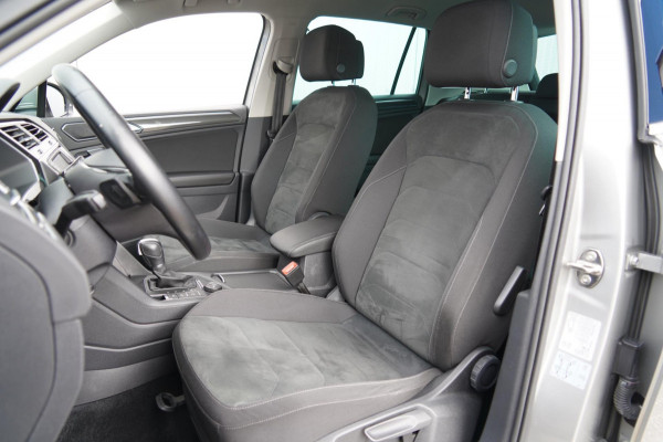 Volkswagen Tiguan 2.0 TSI 4Motion Highline / Virtual cockpit / Led / PDC / 2e Eig. / NL-Auto!