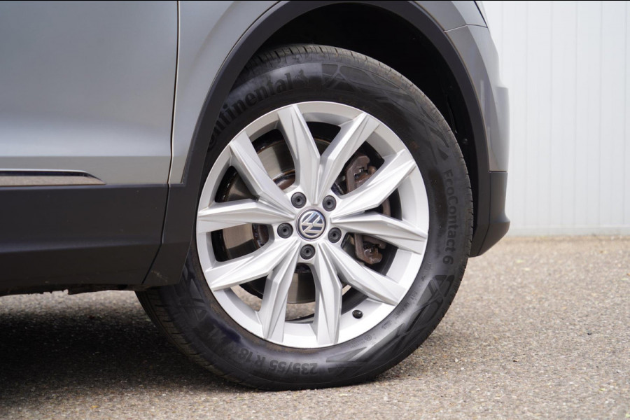 Volkswagen Tiguan 2.0 TSI 4Motion Highline / Virtual cockpit / Led / PDC / 2e Eig. / NL-Auto!