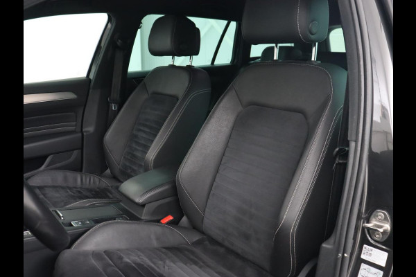 Volkswagen Passat 1.5 TSI R Line | Stoelverwarming | Trekhaak | Camera | Adaptive cruise | Leder/Alcantara | Carplay | Virtual Cockpit | Keyless | Matrix LED | Navigatie