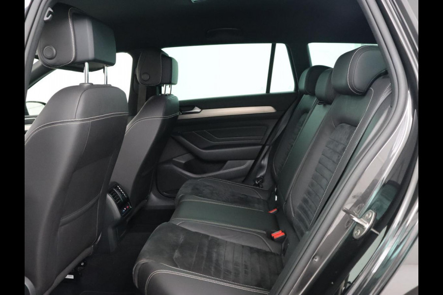 Volkswagen Passat 1.5 TSI R Line | Stoelverwarming | Trekhaak | Camera | Adaptive cruise | Leder/Alcantara | Carplay | Virtual Cockpit | Keyless | Matrix LED | Navigatie