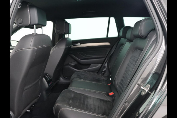 Volkswagen Passat 1.5 TSI R Line | Stoelverwarming | Trekhaak | Camera | Adaptive cruise | Leder/Alcantara | Carplay | Virtual Cockpit | Keyless | Matrix LED | Navigatie