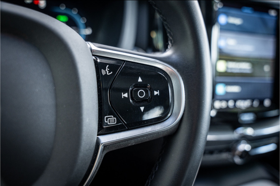Volvo XC60 2.0 T8 Plug-in hybrid AWD R-Design ** Panodak ** Ventilatie ** Harman/Kardon