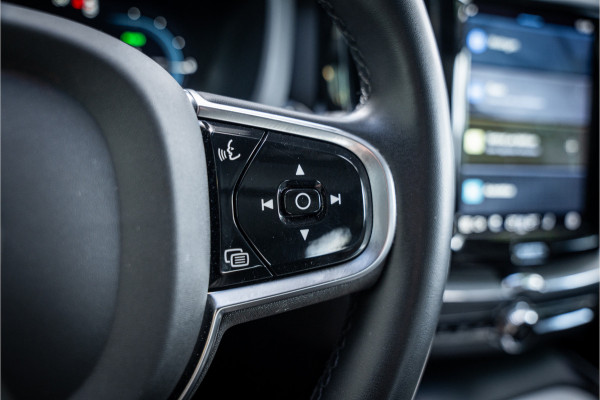 Volvo XC60 2.0 T8 Plug-in hybrid AWD R-Design ** Panodak ** Ventilatie ** Harman/Kardon