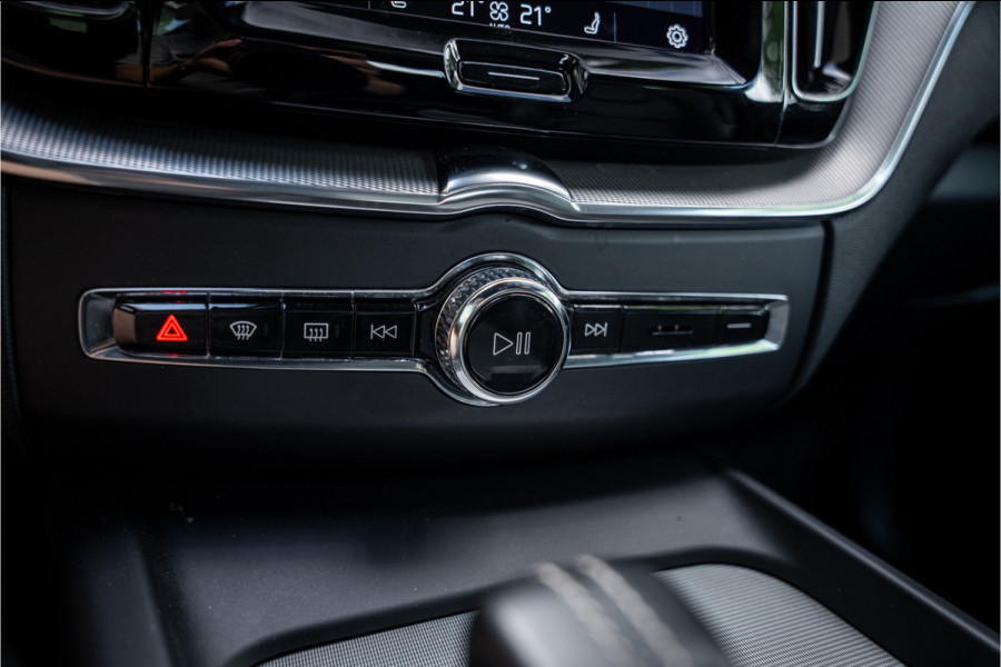 Volvo XC60 2.0 T8 Plug-in hybrid AWD R-Design ** Panodak ** Ventilatie ** Harman/Kardon