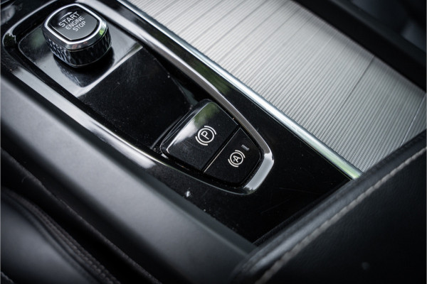 Volvo XC60 2.0 T8 Plug-in hybrid AWD R-Design ** Panodak ** Ventilatie ** Harman/Kardon