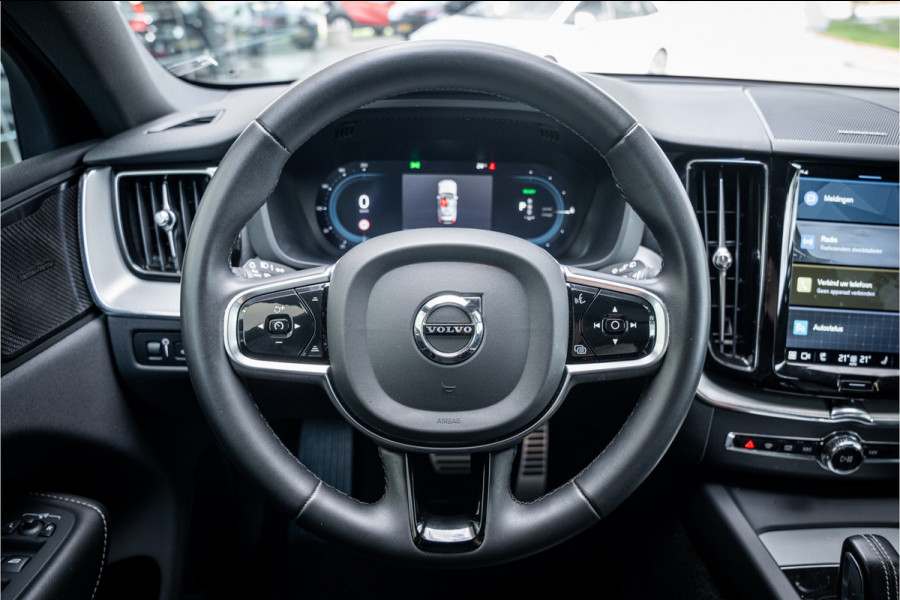 Volvo XC60 2.0 T8 Plug-in hybrid AWD R-Design ** Panodak ** Ventilatie ** Harman/Kardon
