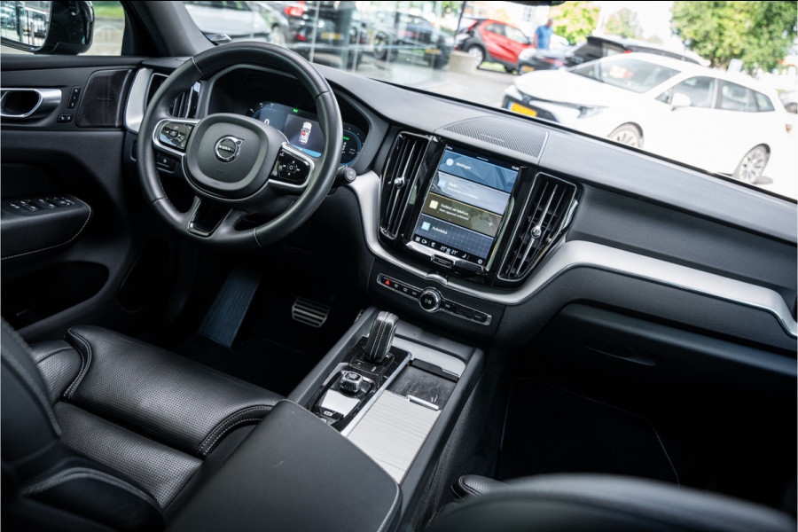 Volvo XC60 2.0 T8 Plug-in hybrid AWD R-Design ** Panodak ** Ventilatie ** Harman/Kardon