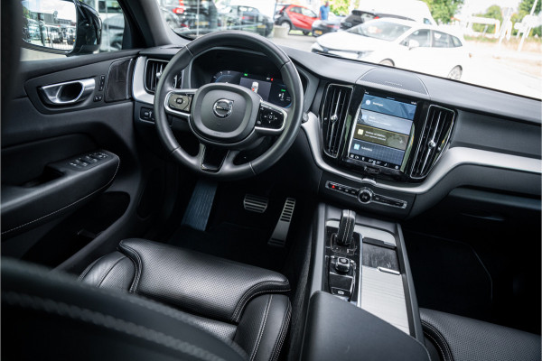 Volvo XC60 2.0 T8 Plug-in hybrid AWD R-Design ** Panodak ** Ventilatie ** Harman/Kardon