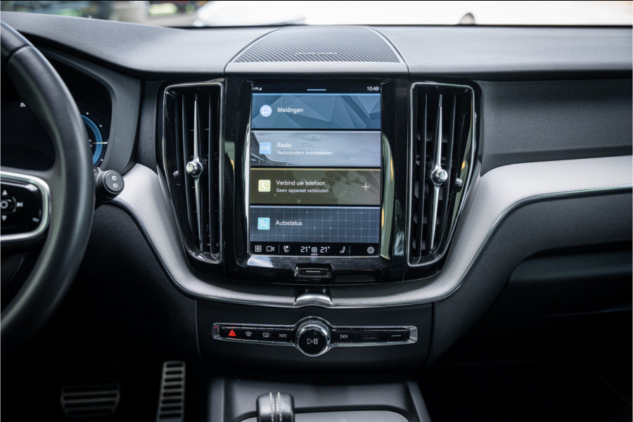 Volvo XC60 2.0 T8 Plug-in hybrid AWD R-Design ** Panodak ** Ventilatie ** Harman/Kardon
