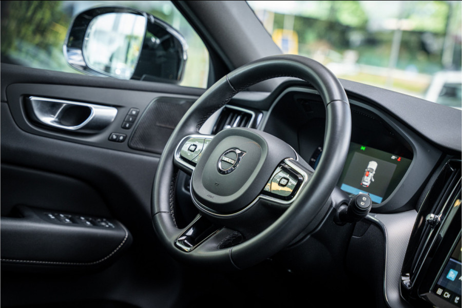 Volvo XC60 2.0 T8 Plug-in hybrid AWD R-Design ** Panodak ** Ventilatie ** Harman/Kardon