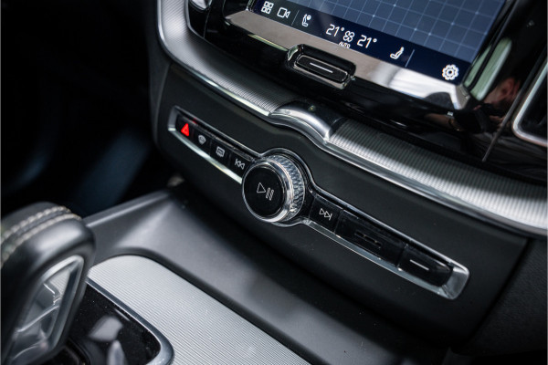 Volvo XC60 2.0 T8 Plug-in hybrid AWD R-Design ** Panodak ** Ventilatie ** Harman/Kardon