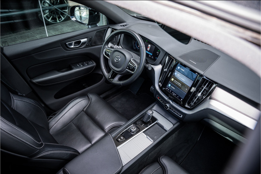 Volvo XC60 2.0 T8 Plug-in hybrid AWD R-Design ** Panodak ** Ventilatie ** Harman/Kardon