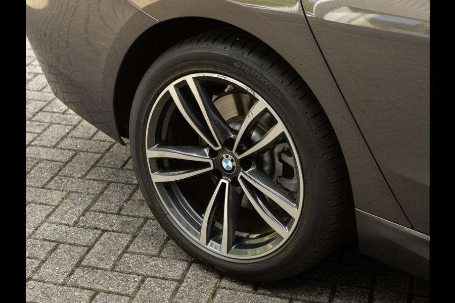 BMW 6 Serie Gran Turismo 640i xDrive M-Sport - Pano - Active Steering - Driving Ass Prof - Massage - GT