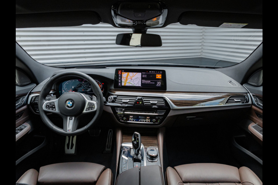 BMW 6 Serie Gran Turismo 640i xDrive M-Sport - Pano - Active Steering - Driving Ass Prof - Massage - GT