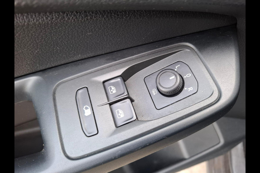 Volkswagen Caddy Cargo 2.0 TDI Style AUTOMAAT / CARPLAY / TREKHAAK / EURO 6 / N.A.P