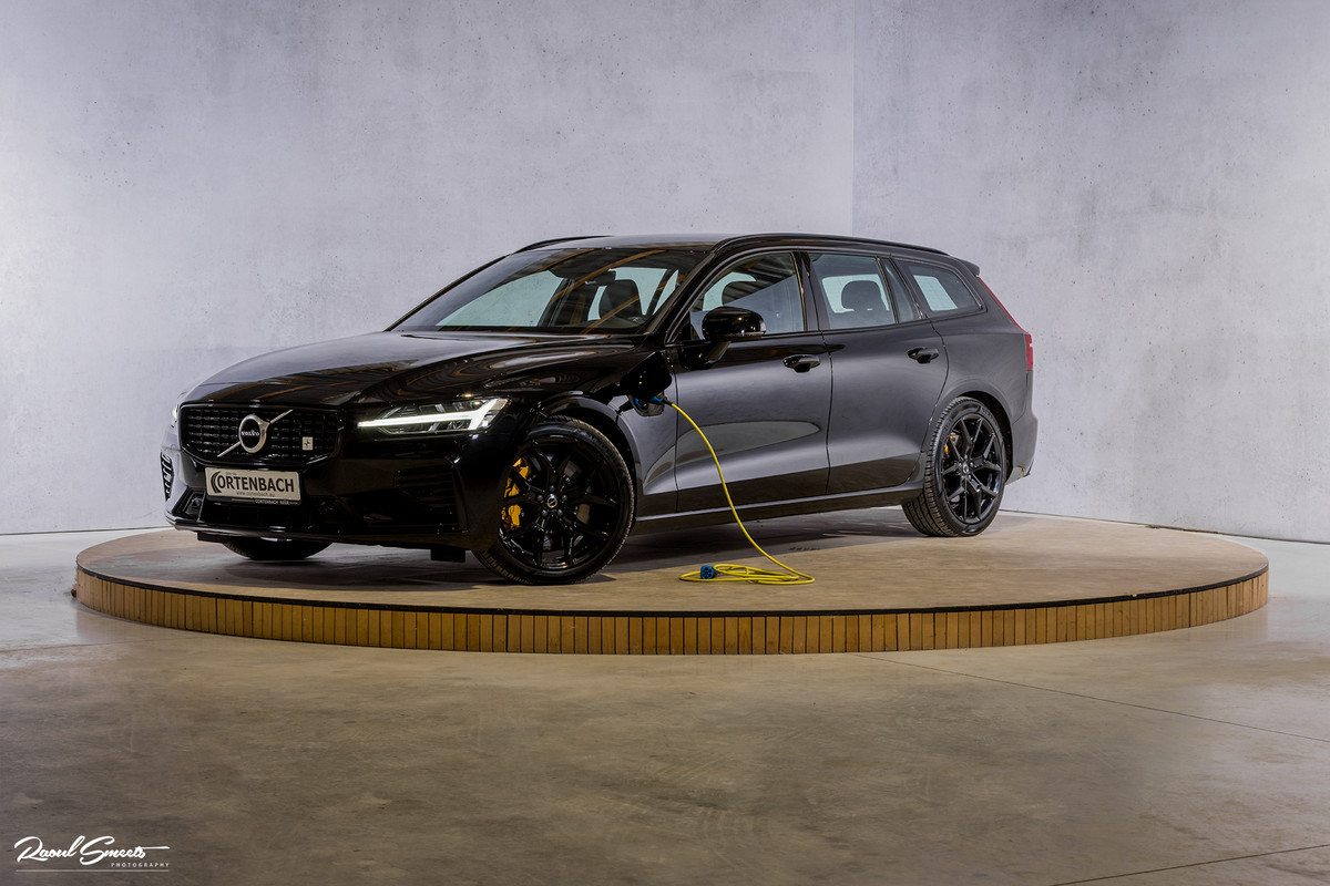 Volvo V60 2.0 T8 Twin Engine AWD Polestar Engineered | Cruise control | Memory | Harman Kardon | Ohlins demping systeem | Volvo V60 2.0 T8 Twin Engine AWD Polestar Engineered | Cruise control | Memory | Harman Kardon | Ohlins demping systeem |