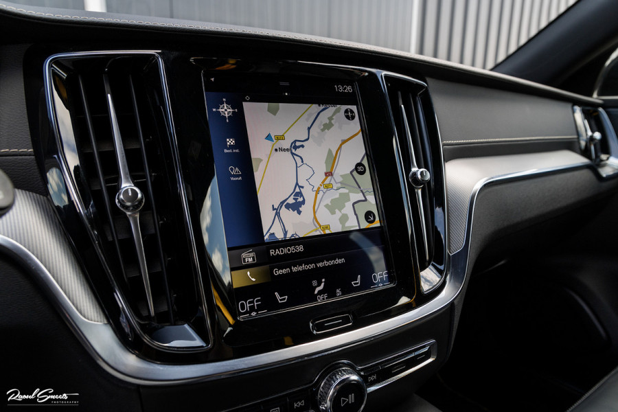 Volvo V60 2.0 T8 Twin Engine AWD Polestar Engineered | Cruise control | Memory | Harman Kardon | Ohlins demping systeem |