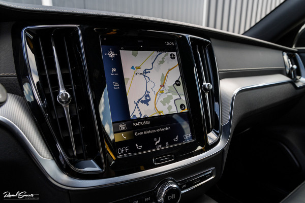 Volvo V60 2.0 T8 Twin Engine AWD Polestar Engineered | Cruise control | Memory | Harman Kardon | Ohlins demping systeem |