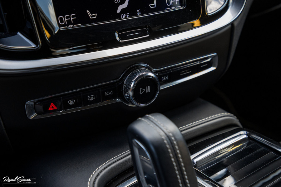 Volvo V60 2.0 T8 Twin Engine AWD Polestar Engineered | Cruise control | Memory | Harman Kardon | Ohlins demping systeem |