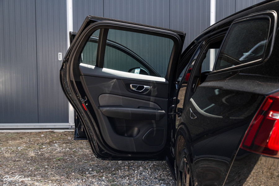 Volvo V60 2.0 T8 Twin Engine AWD Polestar Engineered | Cruise control | Memory | Harman Kardon | Ohlins demping systeem |