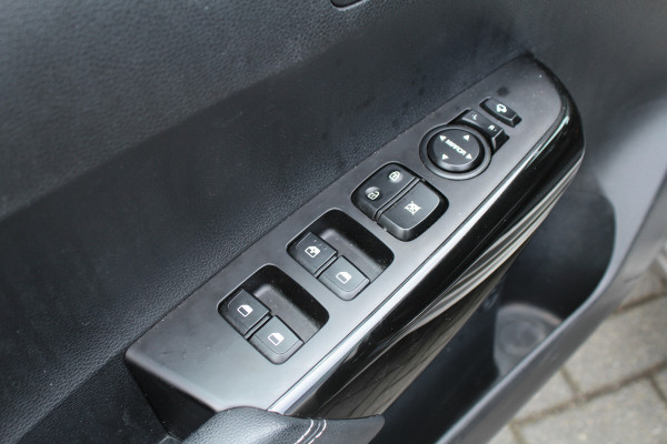Kia Picanto 1.0 CVVT 67pk Design Edition NL-Auto Clima Cruise Navi Camera Leder 16"LMV 1e Eigenaar