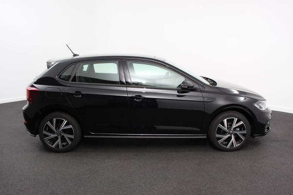 Volkswagen Polo 1.0 TSI DSG R-Line Demo! | Panorama dak Navigatie App Connect Climate Control DAB | LED Parkeer sensoren Camera Cruise control adaptive  Lichtmetalen velgen