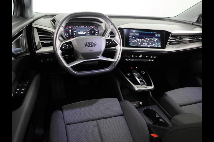 Audi Q4 e-tron 40 Advanced edition 77 kWh 204 pk | SoH 97% | Navigatie | Warmtepomp | Parkeersensoren achter | Autom. airco (3 zones) | Matrix LED koplampen | Lichtmetalen velgen 20" |