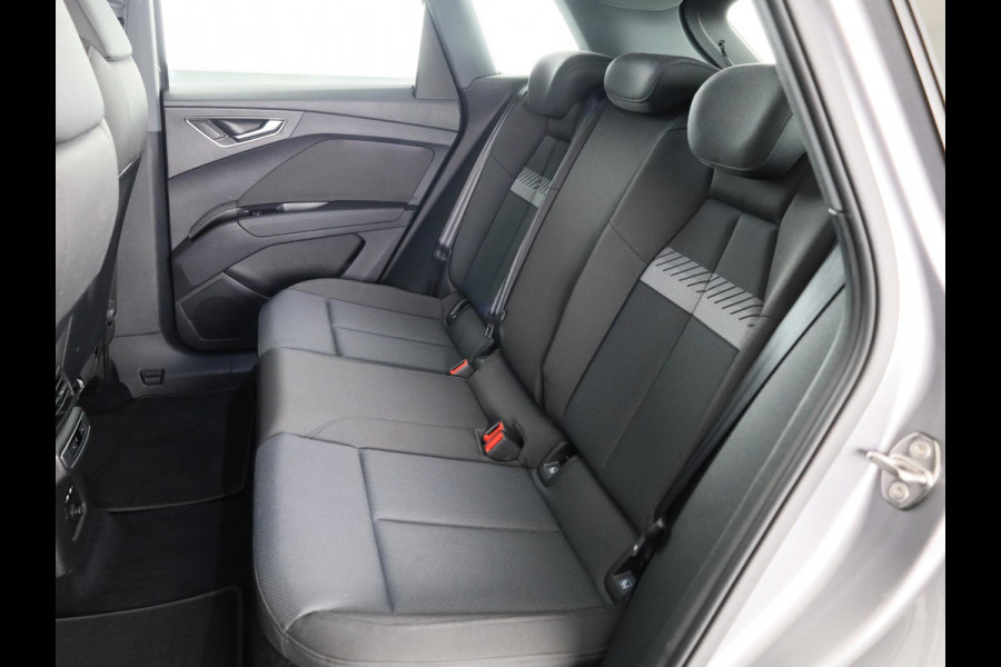 Audi Q4 e-tron 40 Advanced edition 77 kWh 204 pk | SoH 97% | Navigatie | Warmtepomp | Parkeersensoren achter | Autom. airco (3 zones) | Matrix LED koplampen | Lichtmetalen velgen 20" |