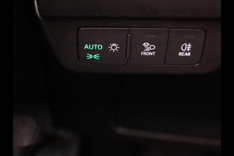 Audi Q4 e-tron 40 Advanced edition 77 kWh 204 pk | SoH 97% | Navigatie | Warmtepomp | Parkeersensoren achter | Autom. airco (3 zones) | Matrix LED koplampen | Lichtmetalen velgen 20" |