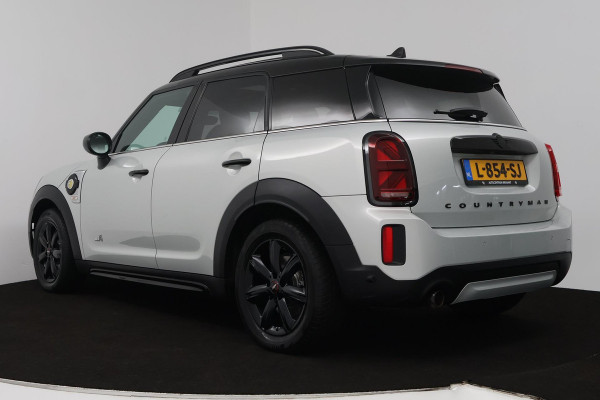MINI Countryman 2.0 Cooper S E ALL4 Classic (PANORAMADAK, ACHTERUITRIJCAMERA, STOELVERWARMING, NAVIGATIE, LEER, CRUISE)