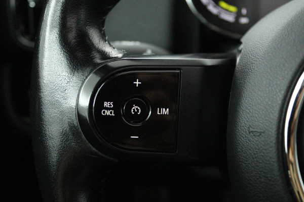 MINI Countryman 2.0 Cooper S E ALL4 Classic (PANORAMADAK, ACHTERUITRIJCAMERA, STOELVERWARMING, NAVIGATIE, LEER, CRUISE)