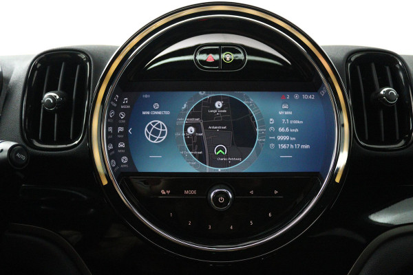 MINI Countryman 2.0 Cooper S E ALL4 Classic (PANORAMADAK, ACHTERUITRIJCAMERA, STOELVERWARMING, NAVIGATIE, LEER, CRUISE)
