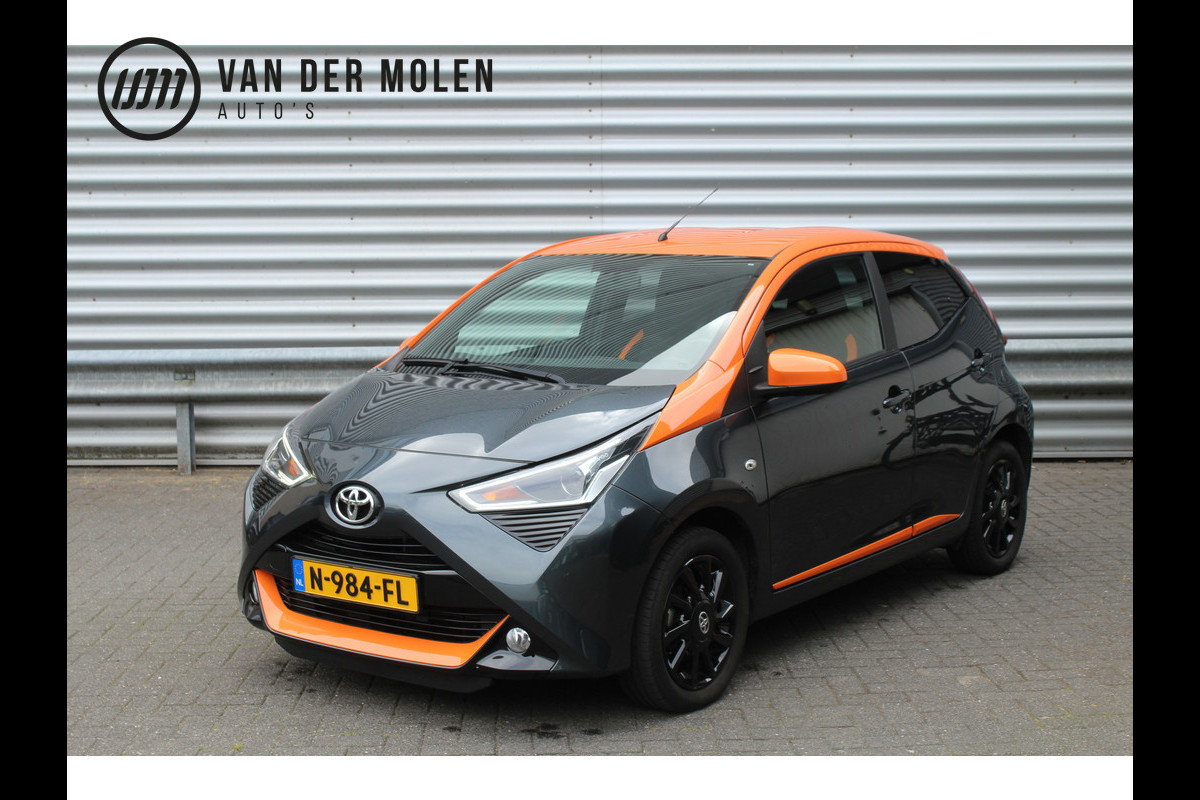 Toyota Aygo 1.0 VVT-i 73pk x-JBL NL-Auto NAP Clima Navi Carplay Camera 15"LMV Toyota Aygo 1.0 VVT-i 73pk x-JBL NL-Auto NAP Clima Navi Carplay Camera 15"LMV