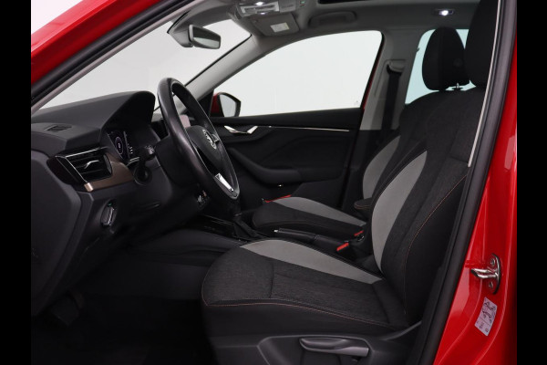 Škoda Kamiq 1.0 TSI Business Edition | Panoramadak | Trekhaak | Stoelverwarming | Virtual Cockpit | Carplay | Climate control | Keyless | Cruise control | Full LED | Getint glas