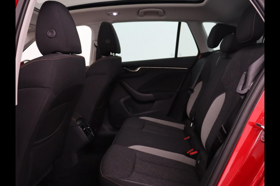 Škoda Kamiq 1.0 TSI Business Edition | Panoramadak | Trekhaak | Stoelverwarming | Virtual Cockpit | Carplay | Climate control | Keyless | Cruise control | Full LED | Getint glas