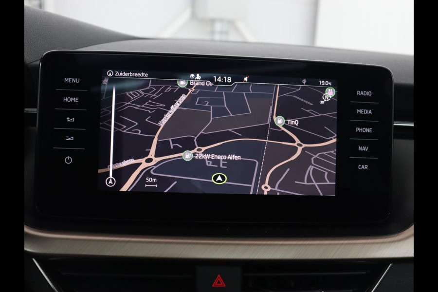 Škoda Kamiq 1.0 TSI Business Edition | Panoramadak | Trekhaak | Stoelverwarming | Virtual Cockpit | Carplay | Climate control | Keyless | Cruise control | Full LED | Getint glas