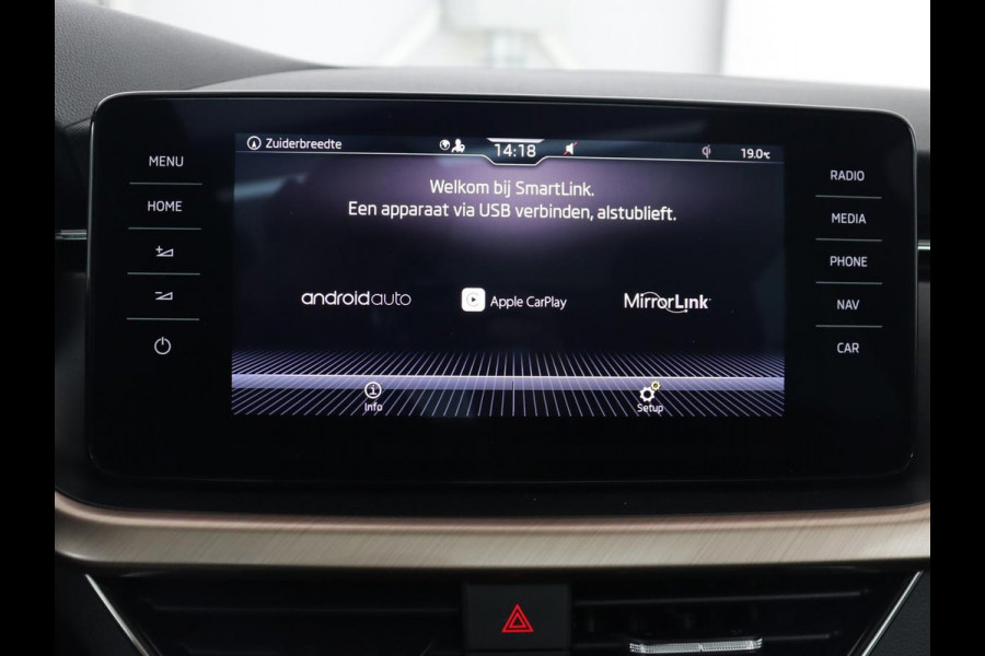Škoda Kamiq 1.0 TSI Business Edition | Panoramadak | Trekhaak | Stoelverwarming | Virtual Cockpit | Carplay | Climate control | Keyless | Cruise control | Full LED | Getint glas