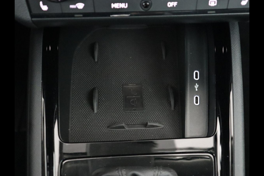Škoda Kamiq 1.0 TSI Business Edition | Panoramadak | Trekhaak | Stoelverwarming | Virtual Cockpit | Carplay | Climate control | Keyless | Cruise control | Full LED | Getint glas