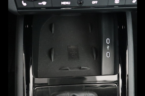 Škoda Kamiq 1.0 TSI Business Edition | Panoramadak | Trekhaak | Stoelverwarming | Virtual Cockpit | Carplay | Climate control | Keyless | Cruise control | Full LED | Getint glas