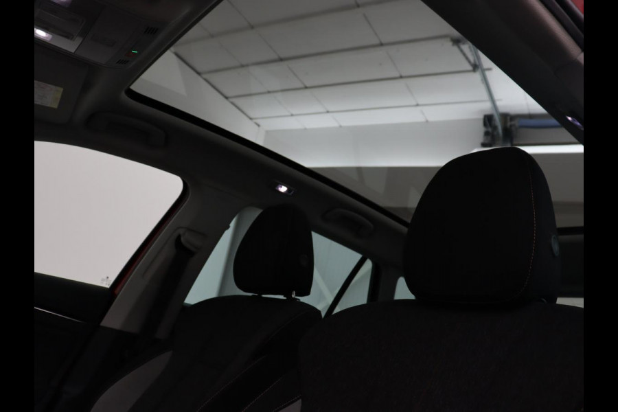 Škoda Kamiq 1.0 TSI Business Edition | Panoramadak | Trekhaak | Stoelverwarming | Virtual Cockpit | Carplay | Climate control | Keyless | Cruise control | Full LED | Getint glas