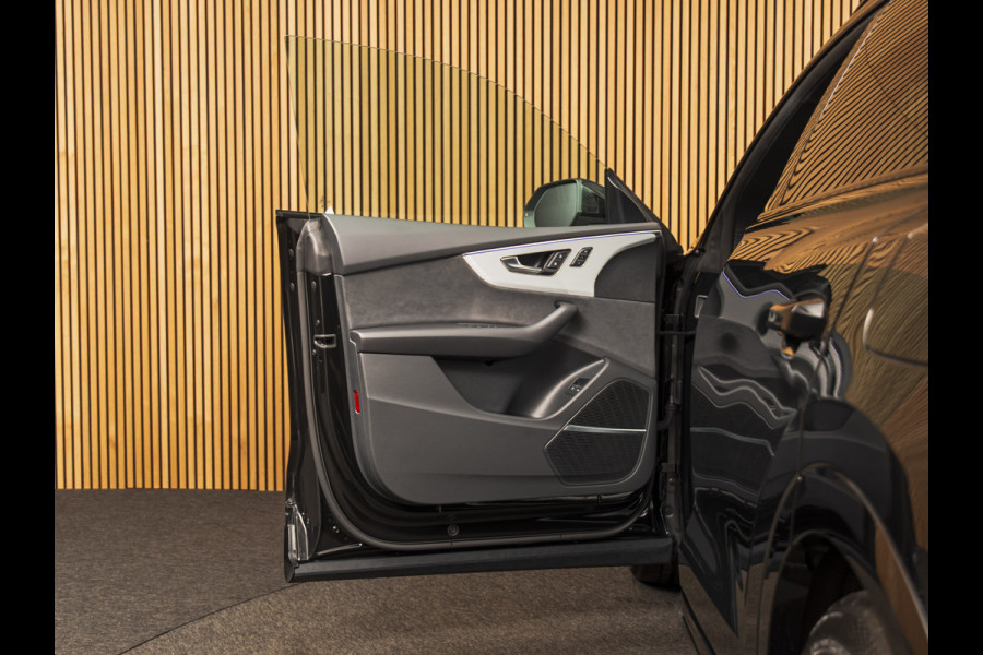 Audi Q8 55 TFSI e quattro 23"-PANO-B&O-TOUR-CITY-PARK