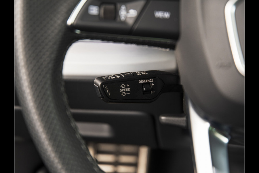 Audi Q8 55 TFSI e quattro 23"-PANO-B&O-TOUR-CITY-PARK