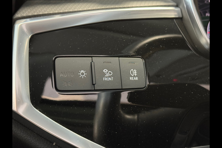 Audi Q3 Sportback 35 TFSI S Edition Competition PANO PARKEERSENOREN CRUISE CONTROL DIGITAL DASH STOELVERWARMING APPLE CARPLAY