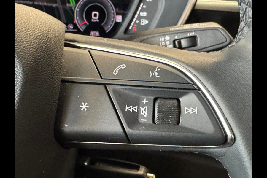 Audi Q3 Sportback 35 TFSI S Edition Competition PANO PARKEERSENOREN CRUISE CONTROL DIGITAL DASH STOELVERWARMING APPLE CARPLAY