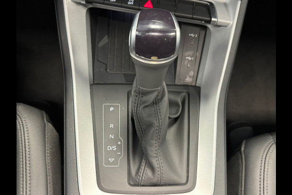 Audi Q3 Sportback 35 TFSI S Edition Competition PANO PARKEERSENOREN CRUISE CONTROL DIGITAL DASH STOELVERWARMING APPLE CARPLAY